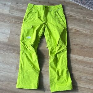 NEW. North Face men’s freedom snow pants. Size M.